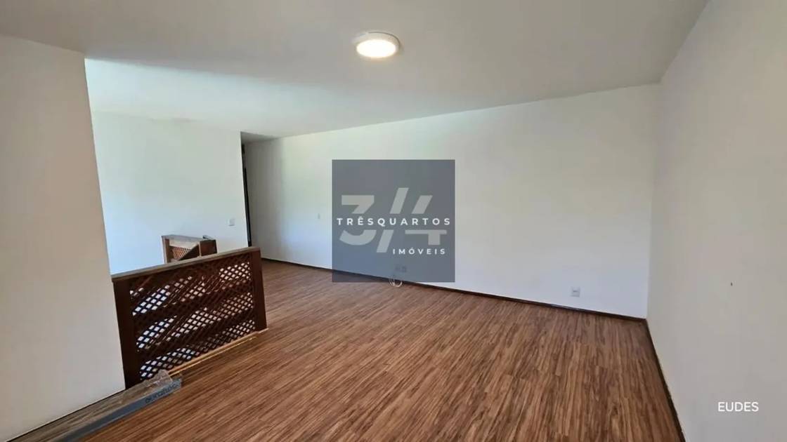 Foto do anúncio de imóvel Casa. Sobrado 4 Quartos 1 Suíte Lago Sul