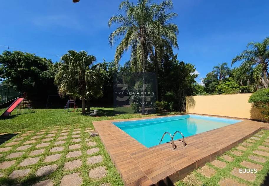 Foto do anúncio de imóvel Casa. Sobrado 4 Quartos 1 Suíte Lago Sul