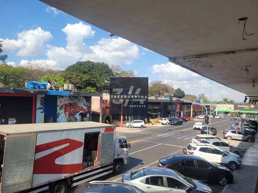 Foto do anúncio de imóvel Comercial. Casa Comercial Oportunidade rara na Asa Sul – Loja dupla na CLS 403 com 250m²!