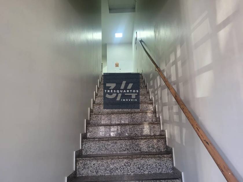 Foto do anúncio de imóvel Comercial. Casa Comercial Oportunidade rara na Asa Sul – Loja dupla na CLS 403 com 250m²!