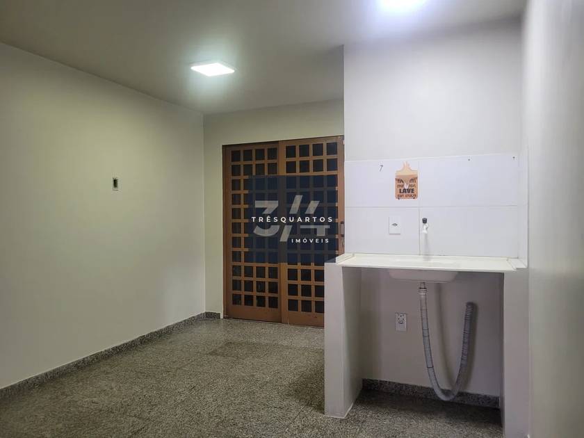 Foto do anúncio de imóvel Comercial. Casa Comercial Oportunidade rara na Asa Sul – Loja dupla na CLS 403 com 250m²!
