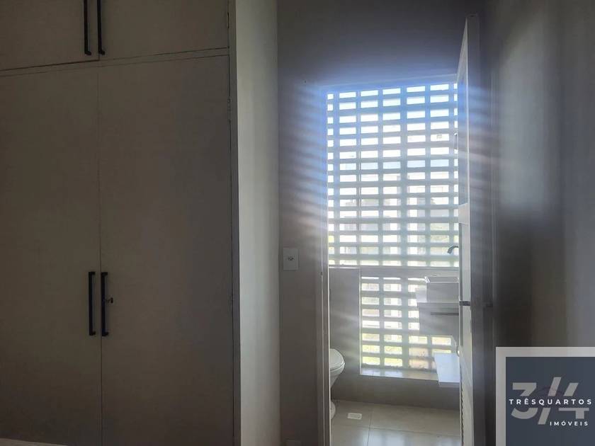 Foto do anúncio de imóvel Apartamento. Padrão SQS 312 | 3 Quartos | 2 Suítes | 70m² Reformado e Moderno