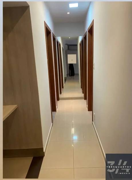 Foto do anúncio de imóvel Apartamento. Padrão SQS 414 | 3 Quartos | 1 Suíte | Reformado e Planejado | Com Elevador