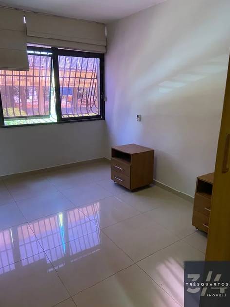 Foto do anúncio de imóvel Apartamento. Padrão SQS 414 | 3 Quartos | 1 Suíte | Reformado e Planejado | Com Elevador
